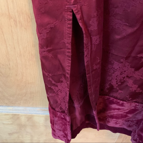 CP Shades rayon red skirt w velvet trim in small - Picture 12 of 13